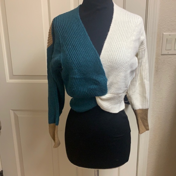 Zaful Sweaters - ZAFUL color block medium sweater